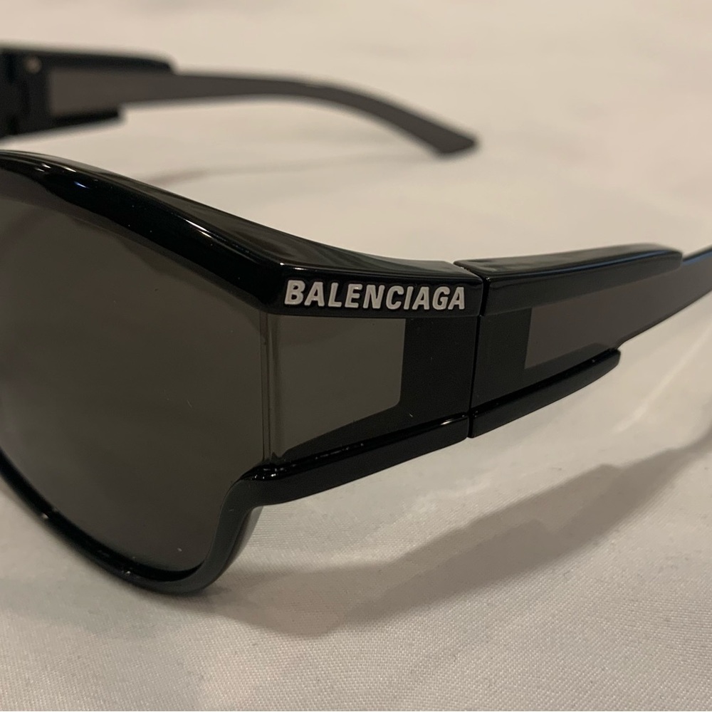 Balenciaga black/ grey sunglasses with tags & authenticity card